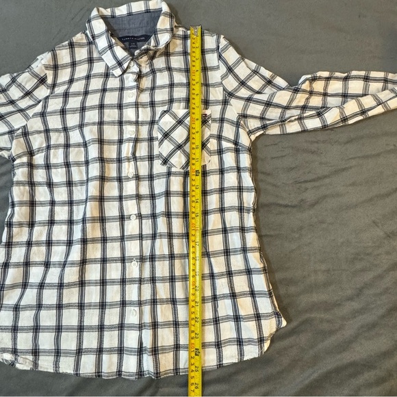 Tommy Hilfiger Plaid Brushed Flannel Shirt
#1098 - Picture 4 of 7